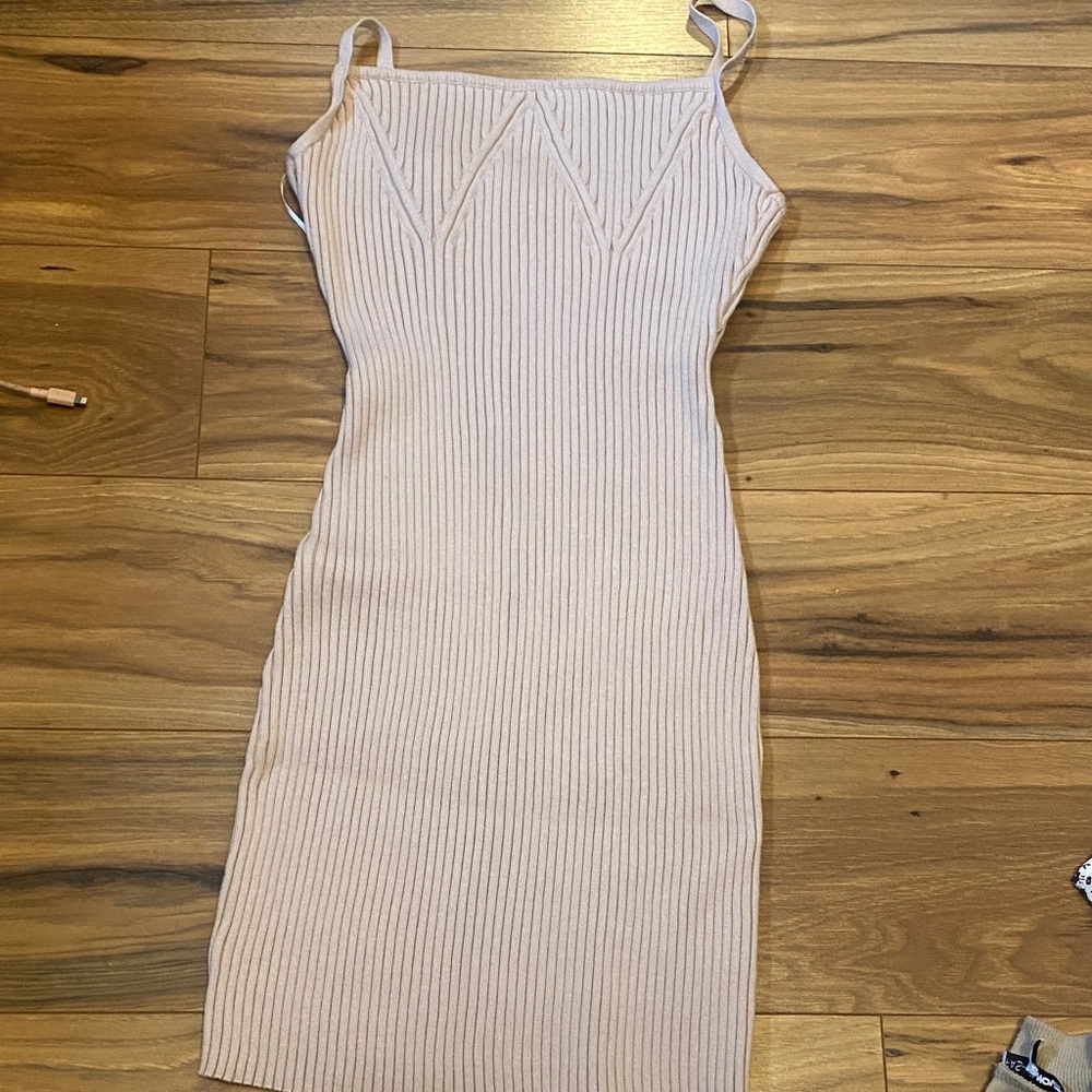 Chic Beige Ribbed Midi Dress